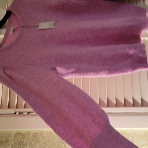 Sweater - Picture 7 of 8